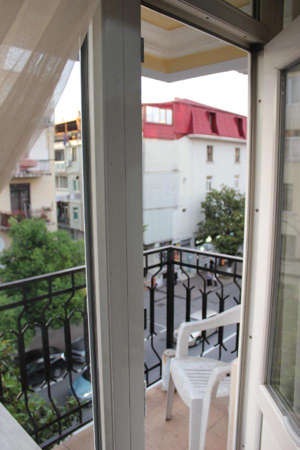 Hotel Dolphin Батуми Экстерьер фото