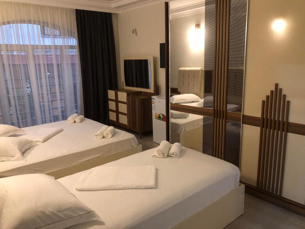 Hotel Dolphin Батуми Экстерьер фото