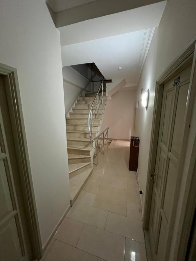 Hotel Dolphin Батуми Экстерьер фото